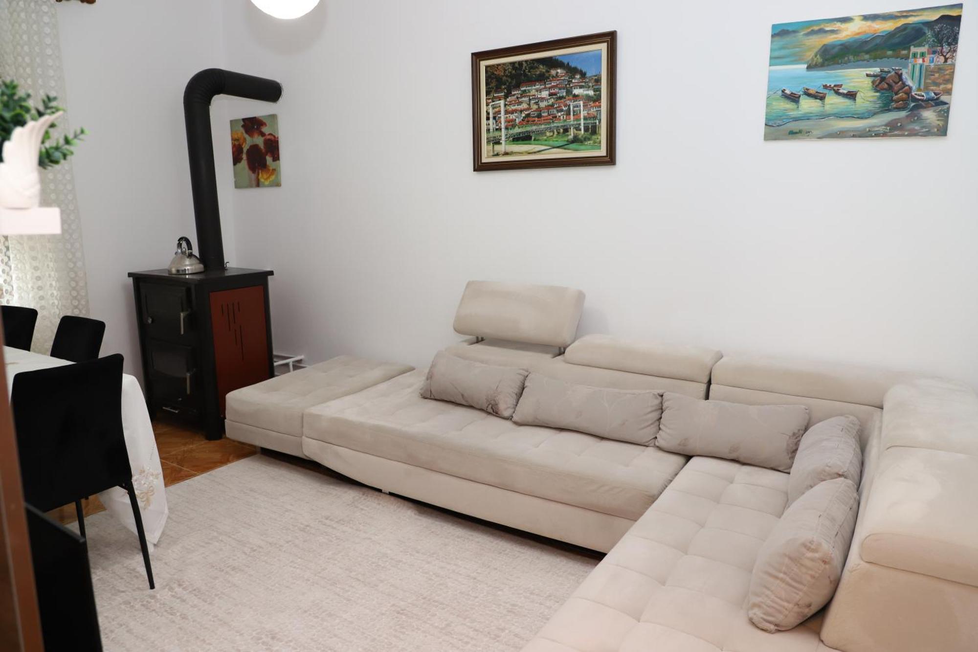 Apartment Xheison Berat Exterior photo