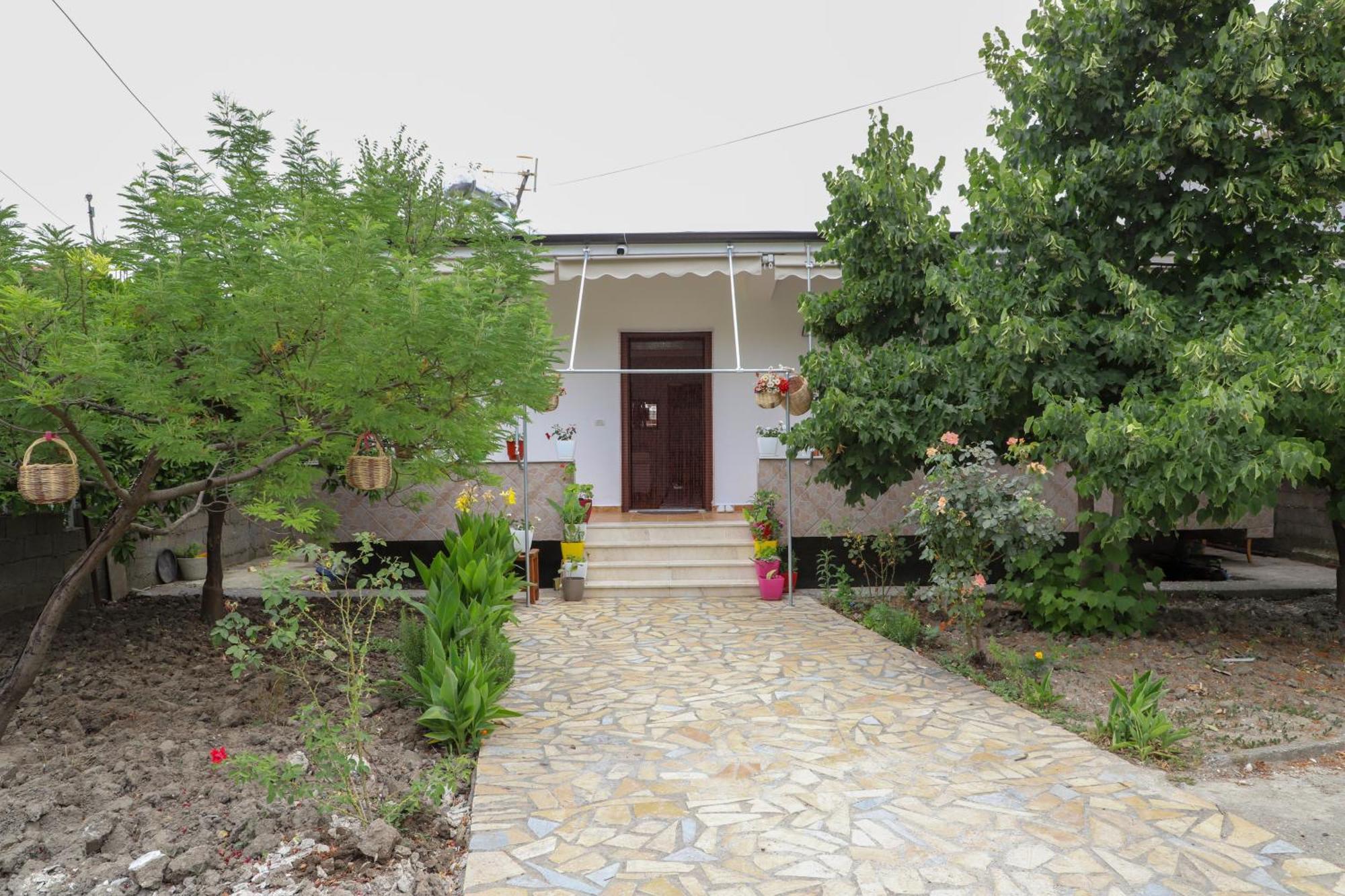 Apartment Xheison Berat Exterior photo